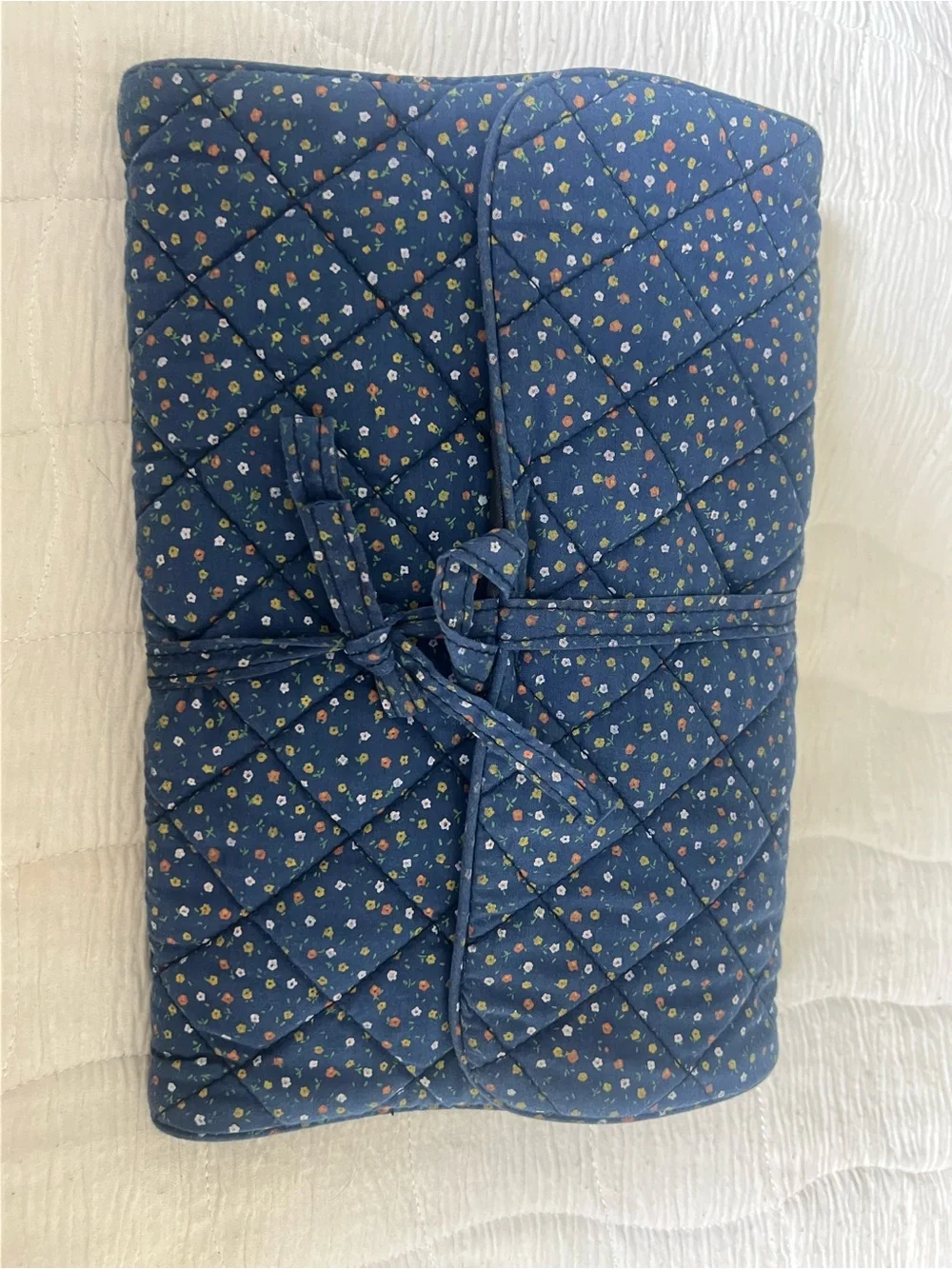 Travel Make up roll up with 3 piece set included